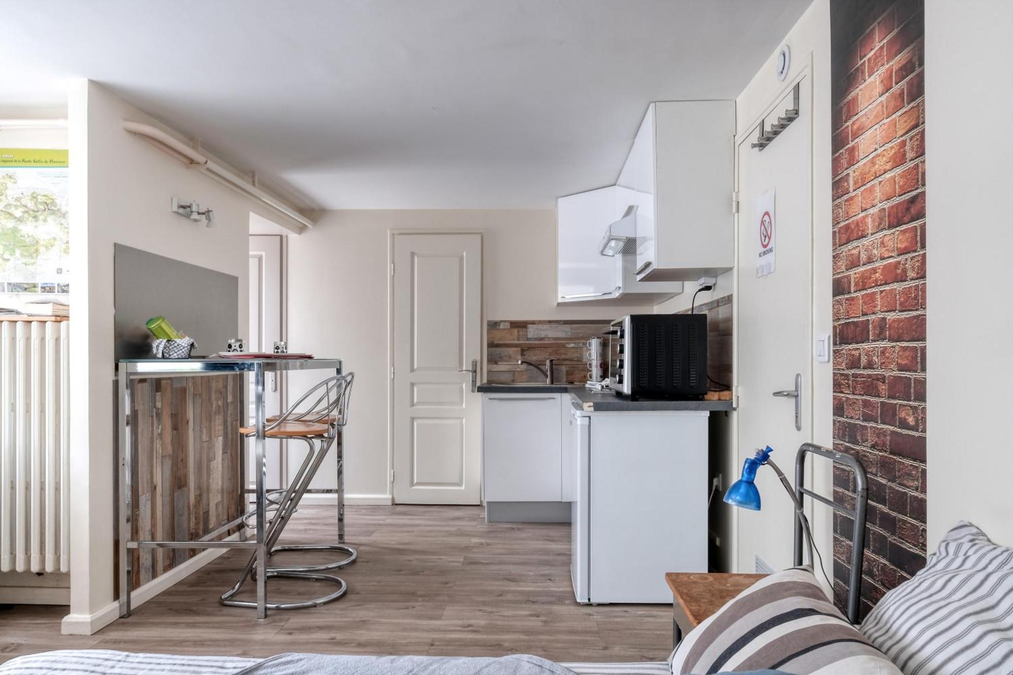 Studios De L'Etang Du Perray Le Perray-en-Yvelines Стая снимка